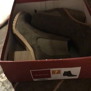 Merona boots size 7
